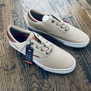 Stylish men’s boat shoe